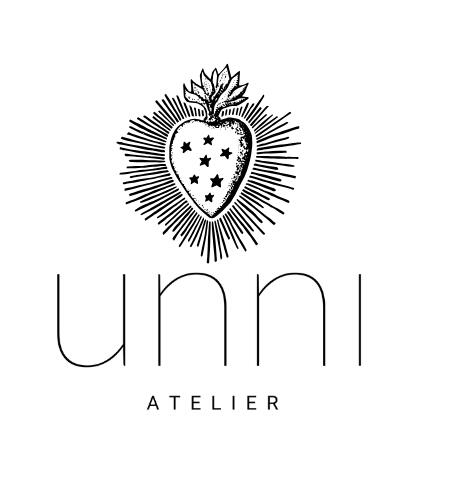 Unni Atelier est le studio créatif fondé par Noelia Santa Ana, Brand Reputation & Marketing Automation Strategist basée entre Paris et Mexico. À travers une approche mêlant stratégie, émotion et artisanat, Noelia aide les marques à cultiver une présence au